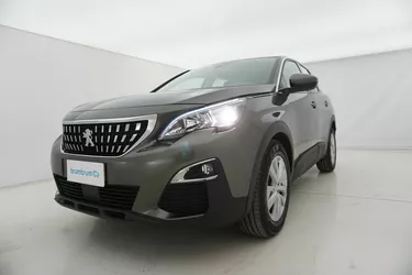 Peugeot 3008 Business 1.5 Diesel 131CV Manuale Visione frontale