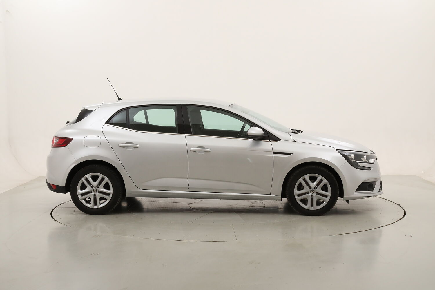 Renault Megane Business usata del 2020 con 135.321 km