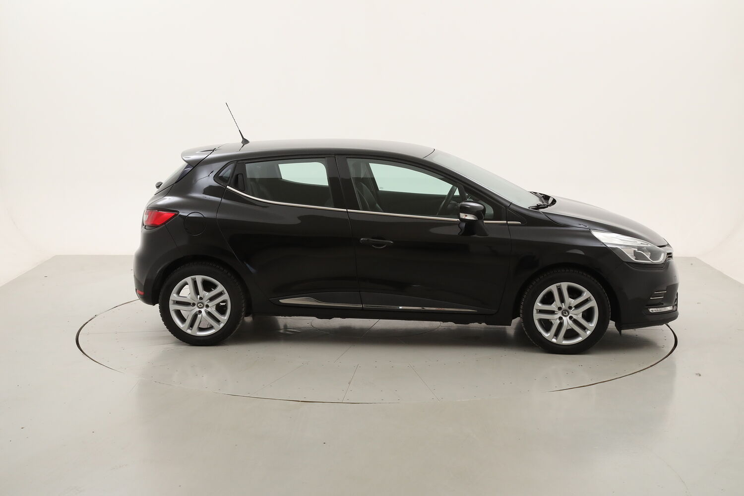 Renault Clio Business usata del 2019 con 80.583 km