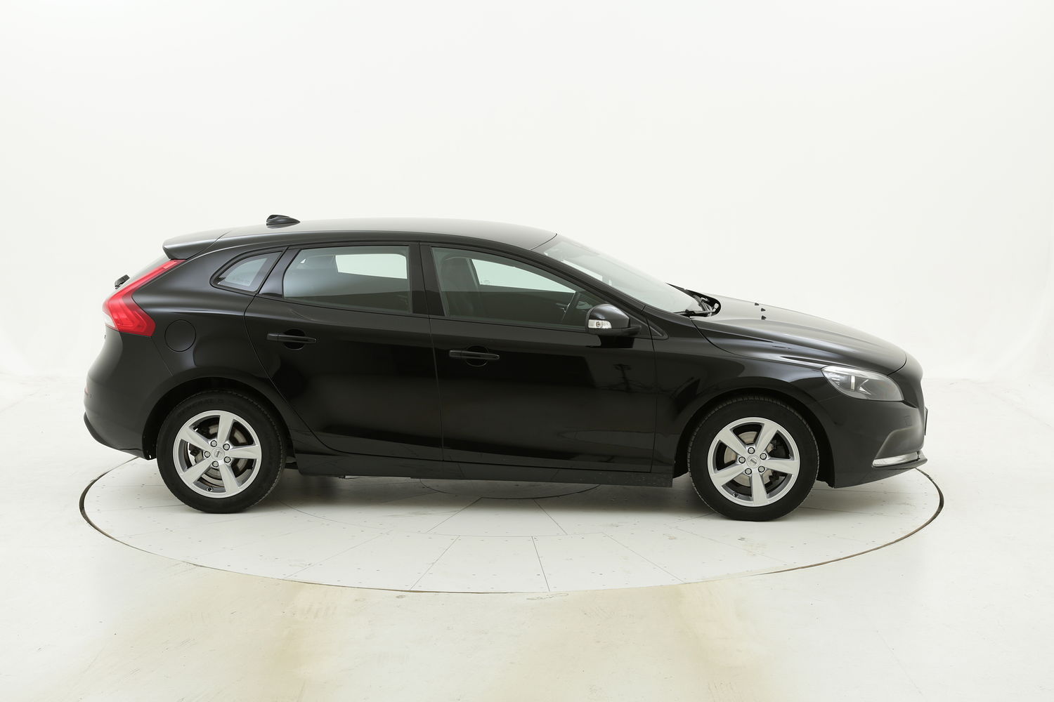Volvo V40 D2 Business usata del 2017 con 109.513 km