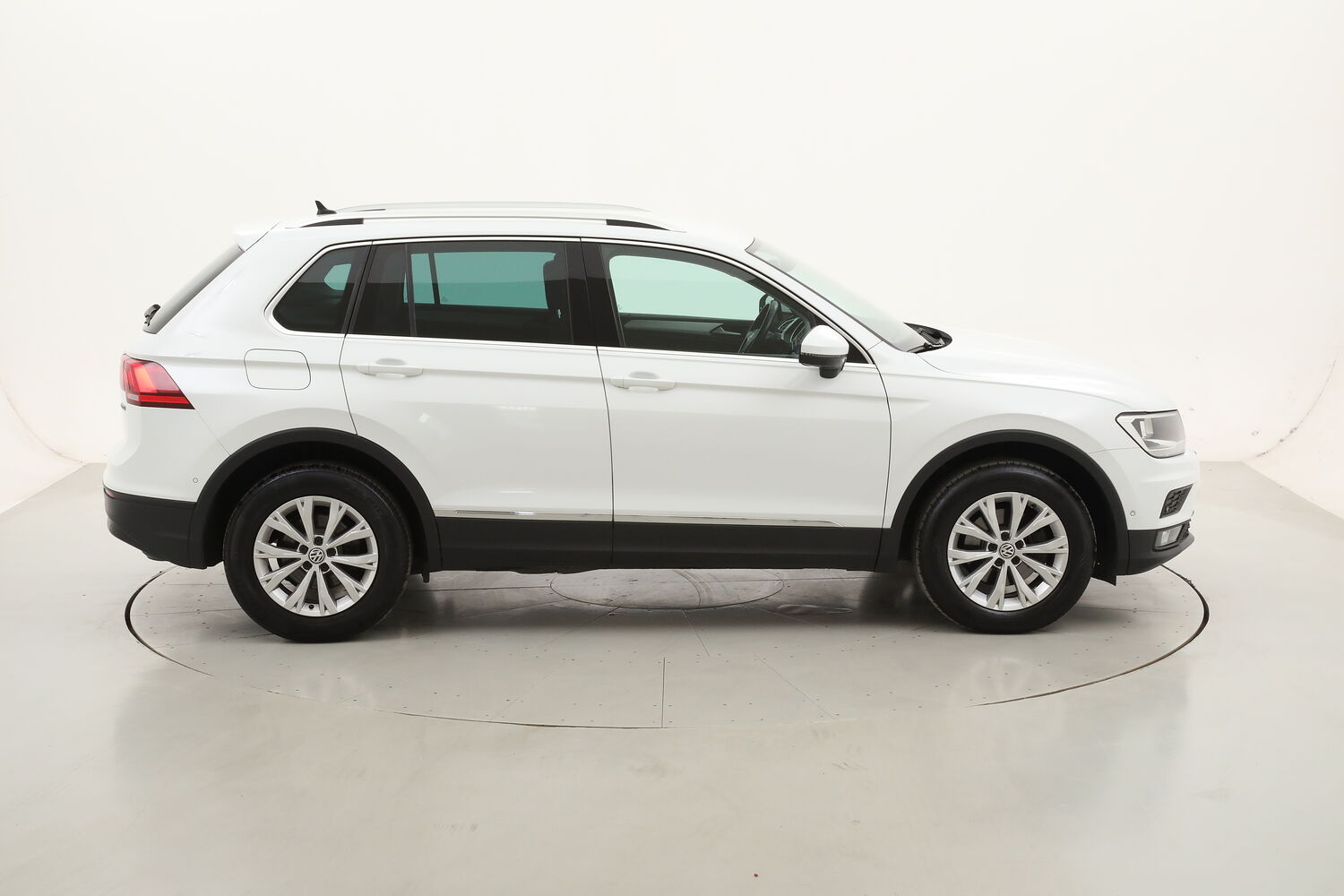 Volkswagen Tiguan Business 4MOTION DSG usata del 2020 con 130.774 km