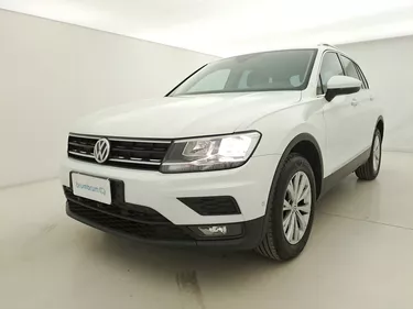 Volkswagen Tiguan Business 4MOTION DSG 2.0 Diesel 150CV Automatico Visione frontale
