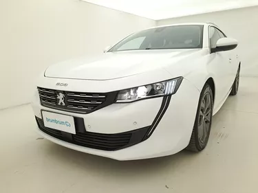 Peugeot 508 SW Business EAT8 2.0 Diesel 163CV Automatico Visione frontale