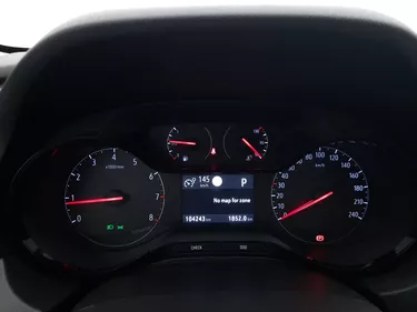 Opel Grandland Business Edition AT8 1.5 Diesel 131CV Automatico Interni