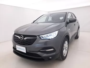 Opel Grandland Business Edition AT8 1.5 Diesel 131CV Automatico Visione frontale