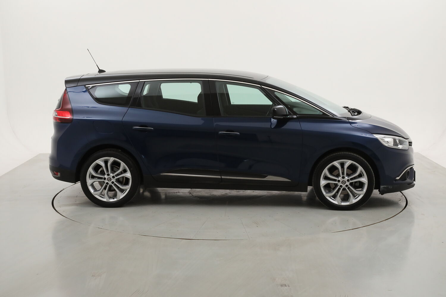 Renault Grand Scénic Business EDC - 7 posti usata del 2019 con 106.997 km