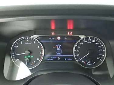 Nissan Qashqai Business Xtronic 1.3 Mild Hybrid 158CV Automatico Interni