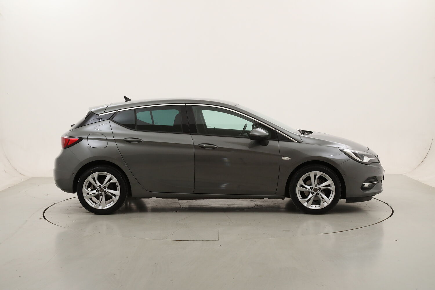 Opel Astra Business Elegance usata del 2020 con 81.890 km
