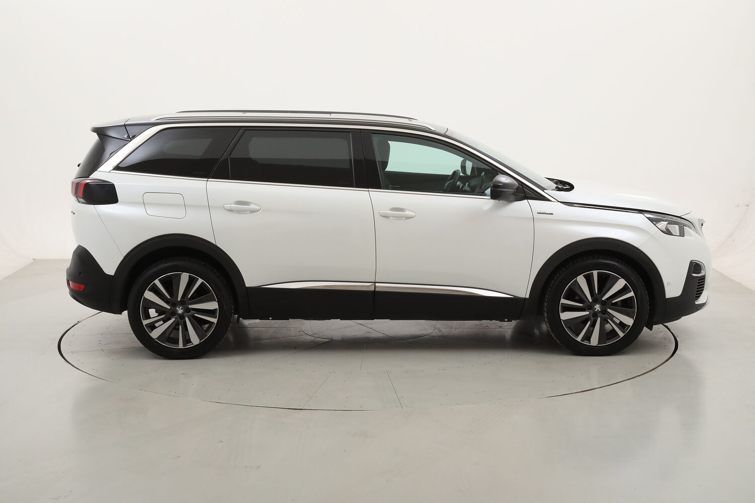 Peugeot 5008 GT Line EAT8 usata del 2020 con 74.700 km