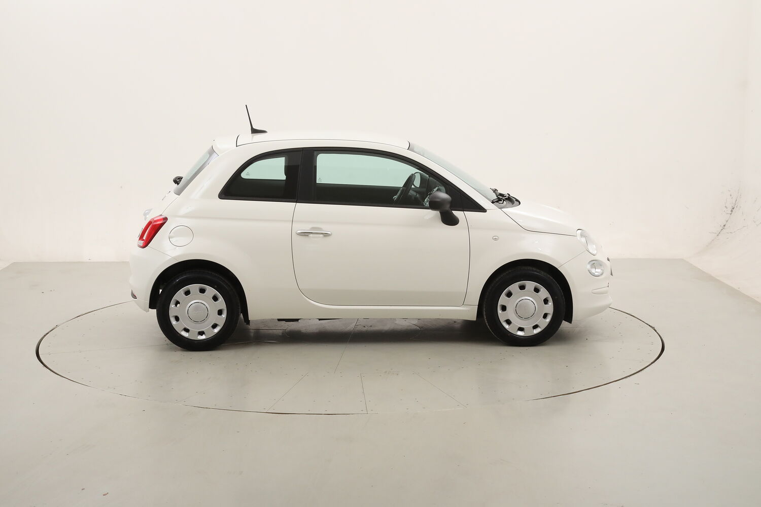 Fiat 500 Hybrid Cult usata del 2022 con 47.796 km