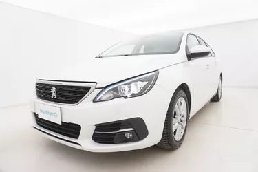 Peugeot 308 SW Business 1.5 Diesel 102CV Manuale Visione frontale