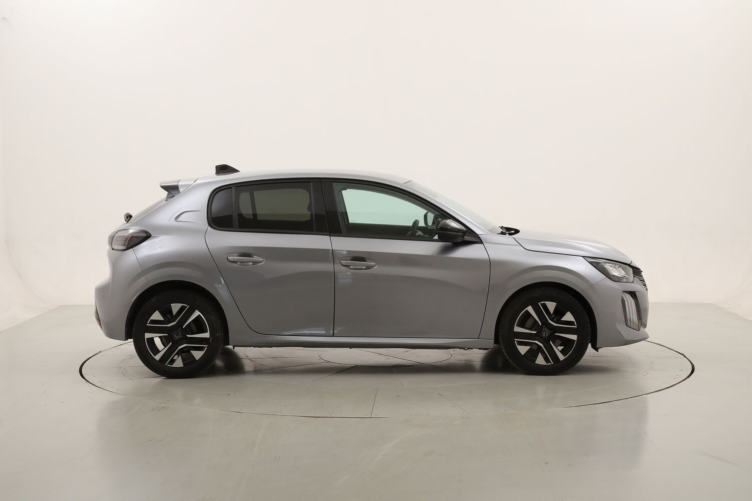Peugeot 208 Allure usata del 2025 con 21.254 km