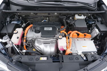 Vano motore di Toyota RAV4