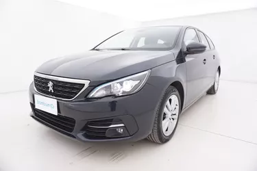 Peugeot 308 SW Business 1.5 Diesel 131CV Manuale Visione frontale
