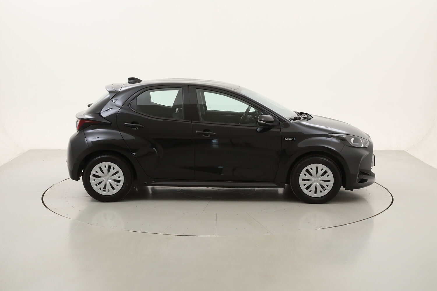 Toyota Yaris Hybrid Business usata del 2021 con 66.520 km
