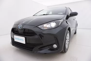Toyota Yaris Hybrid Business 1.5 Full Hybrid 116CV Automatico Visione frontale
