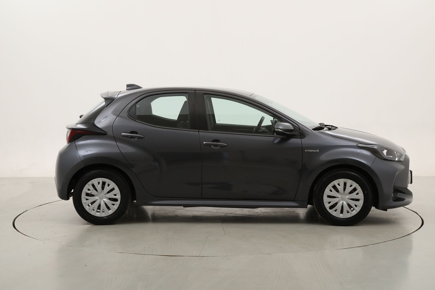 Toyota Yaris Hybrid Business usata del 2021 con 93.106 km