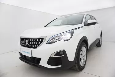 Peugeot 5008 Business EAT8 - 7 posti 1.5 Diesel 131CV Automatico Visione frontale