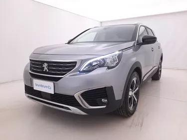 Peugeot 5008 Allure EAT8 - 7 POSTI 1.5 Diesel 131CV Automatico Visione frontale