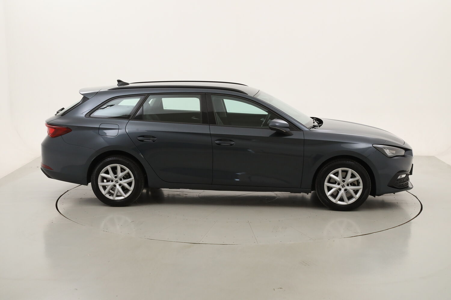 Seat Leon ST Style DSG usata del 2022 con 74.658 km