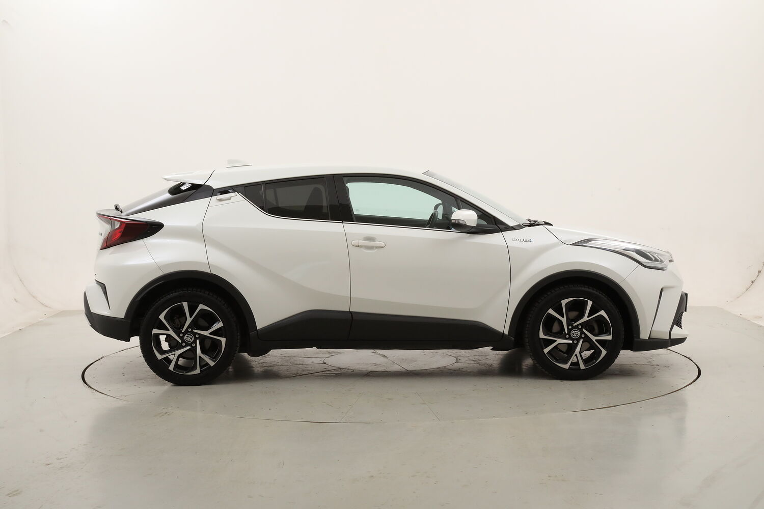 Toyota C-HR Hybryd Morebusiness usata del 2021 con 110.685 km
