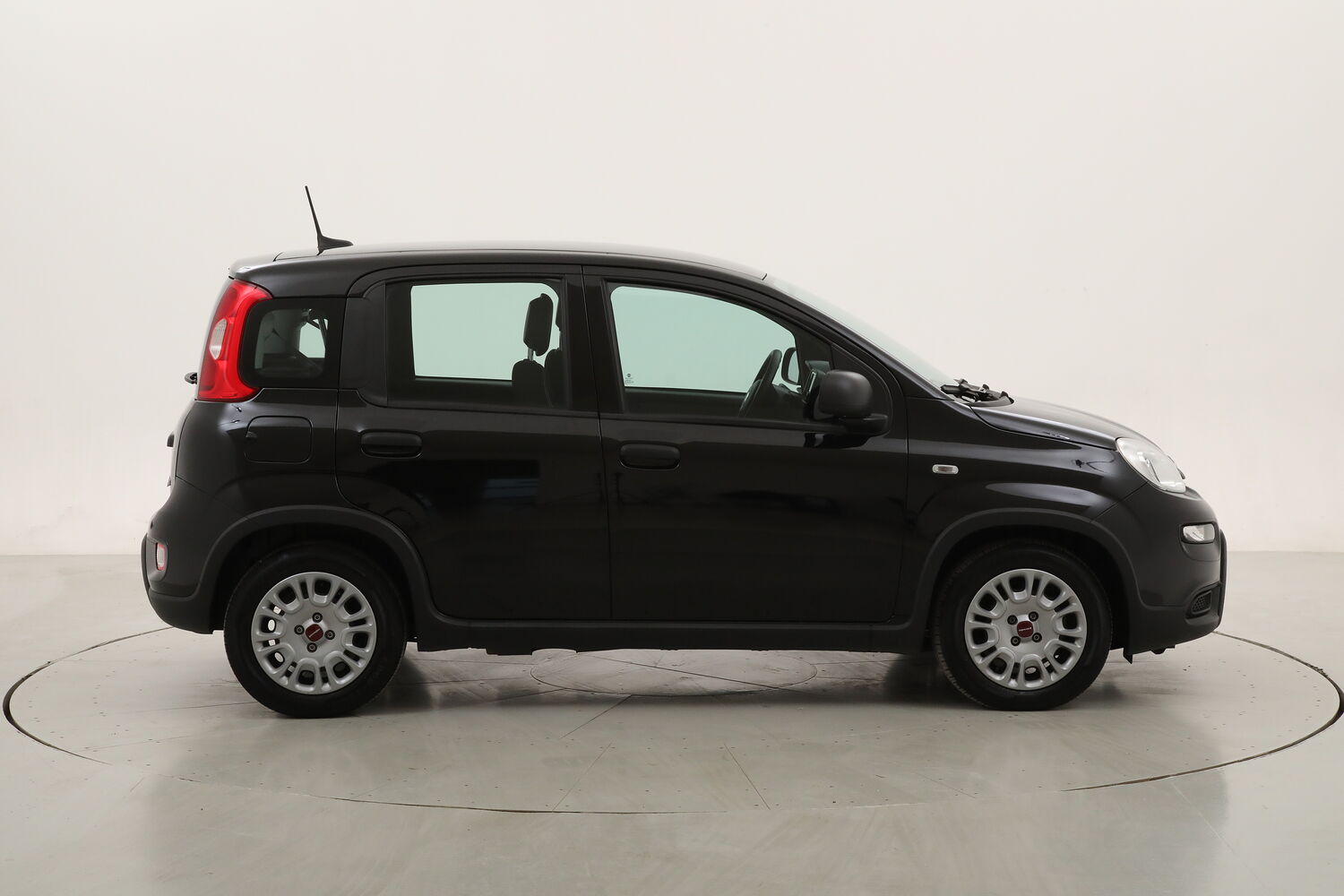 Fiat Panda Hybrid usata del 2023 con 16.549 km