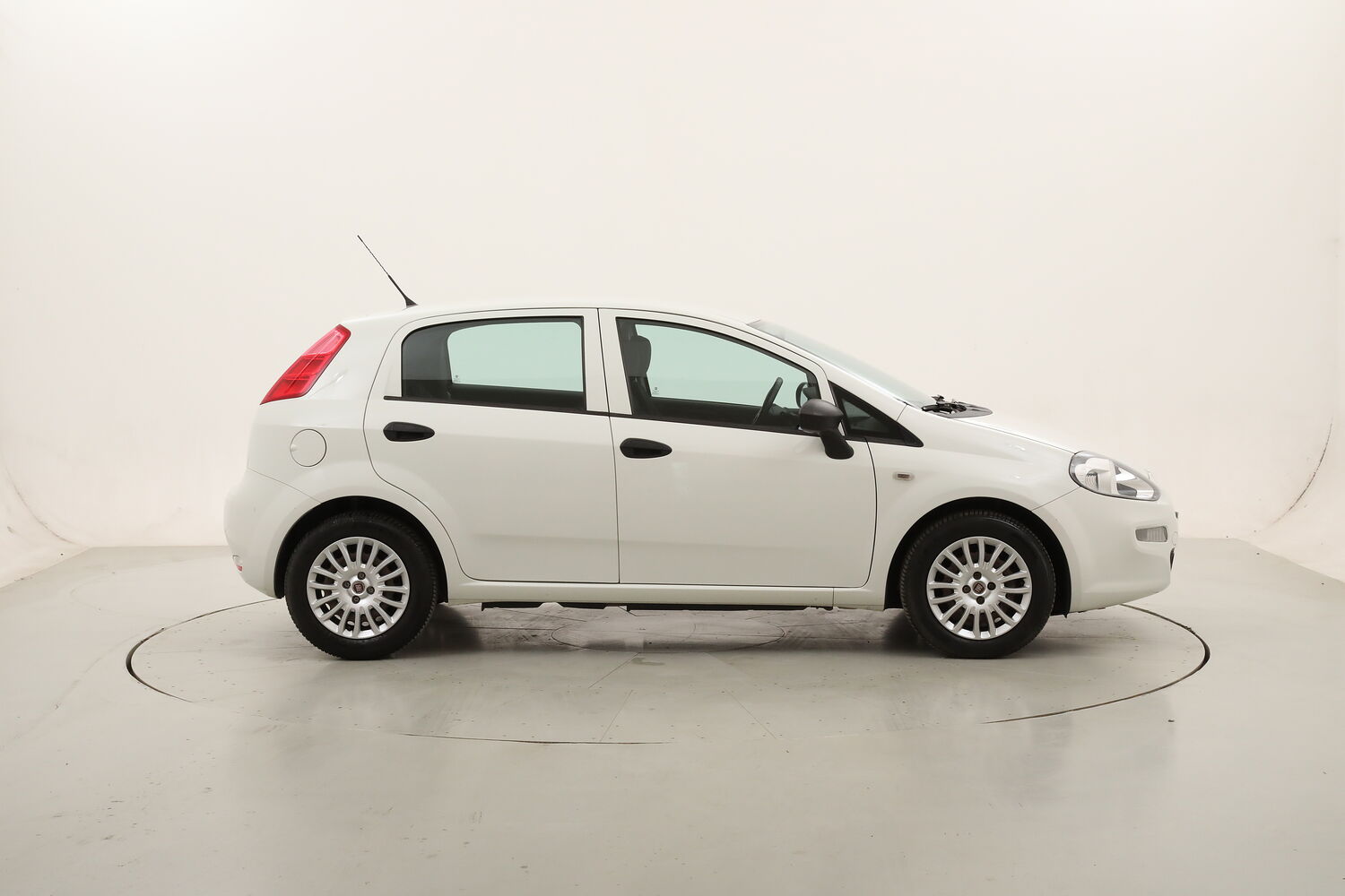 Fiat Punto Street usata del 2018 con 121.929 km