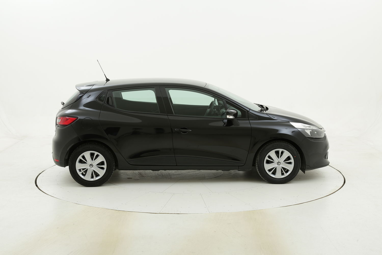 Renault Clio usata del 2016 con 84.781 km