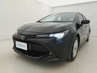 Toyota Corolla TS Hybrid Business 1.8 Full Hybrid 122CV Automatico Visione frontale