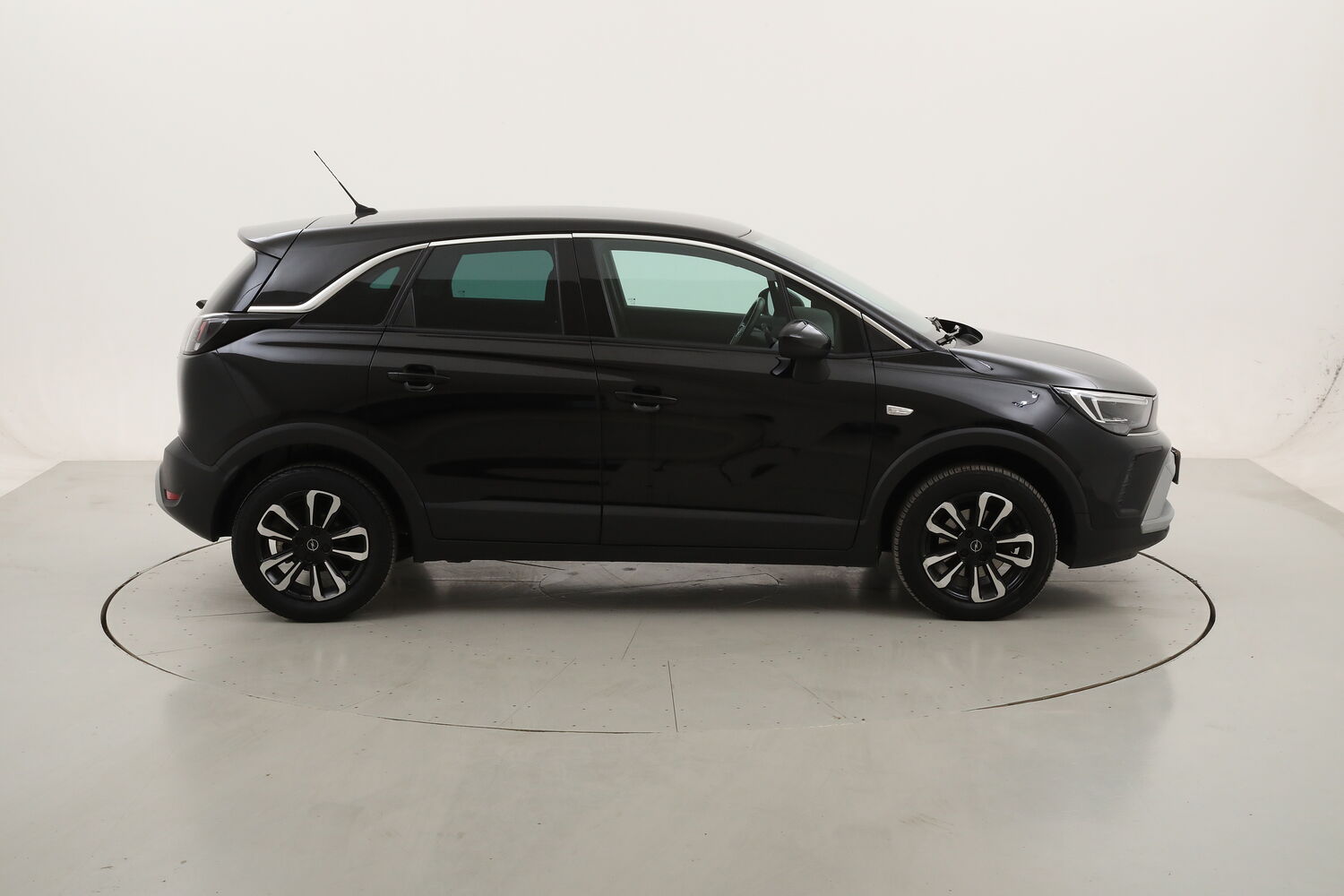 Opel Crossland Elegance usata del 2024 con 37.482 km