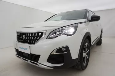 Peugeot 3008 Allure EAT8 1.5 Diesel 131CV Automatico Visione frontale