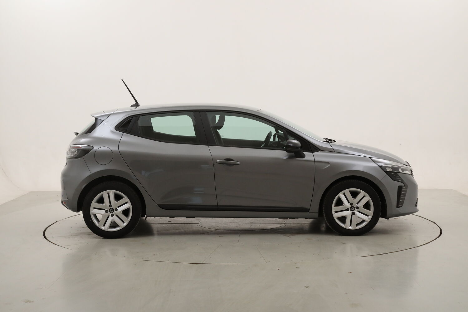Renault Clio Evolution usata del 2025 con 20.691 km