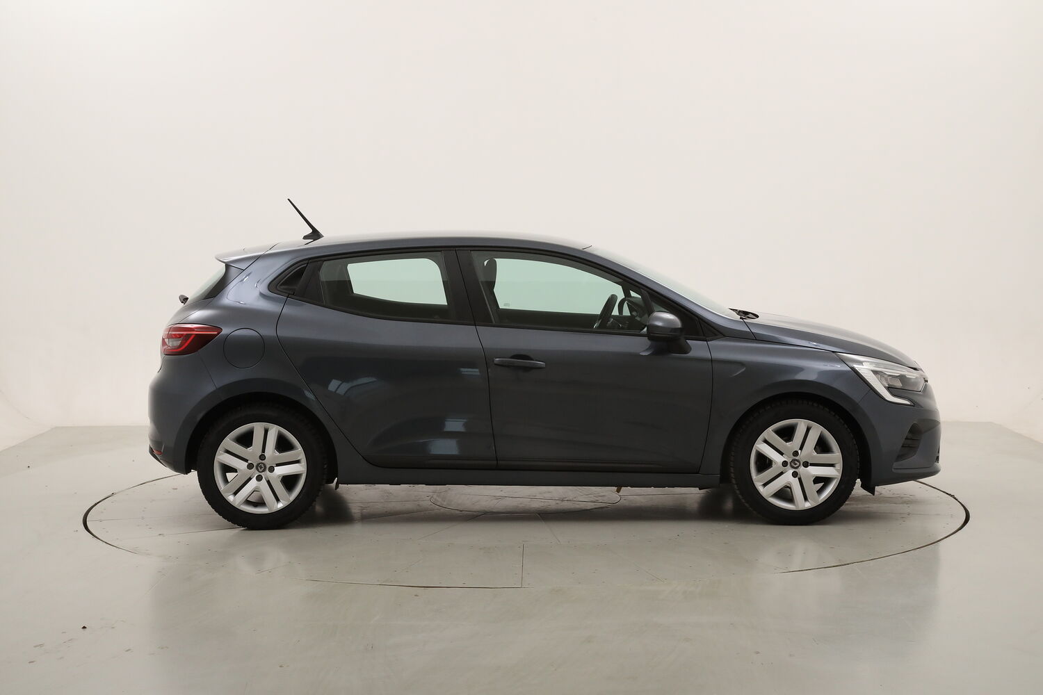 Renault Clio Zen usata del 2021 con 94.897 km