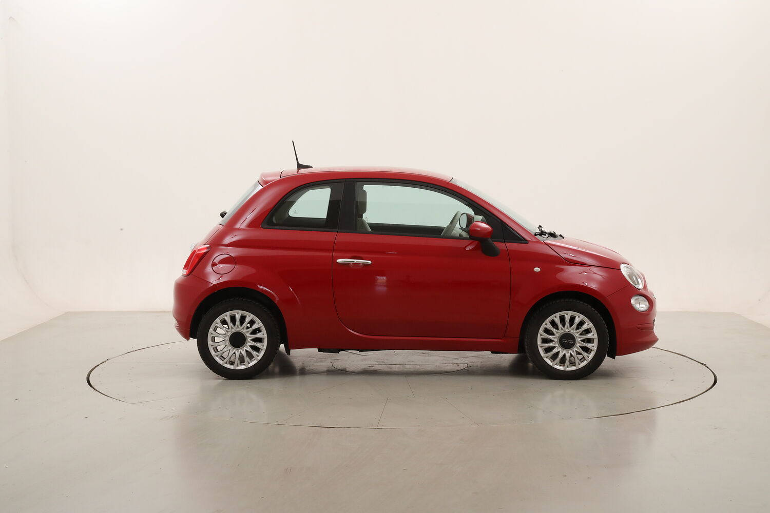 Fiat 500 Hybrid Lounge usata del 2021 con 80.454 km