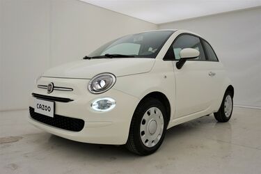 Visione frontale di Fiat 500