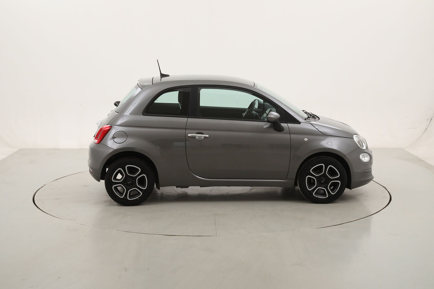Fiat 500 Hybrid Club usata del 2022 con 38.567 km