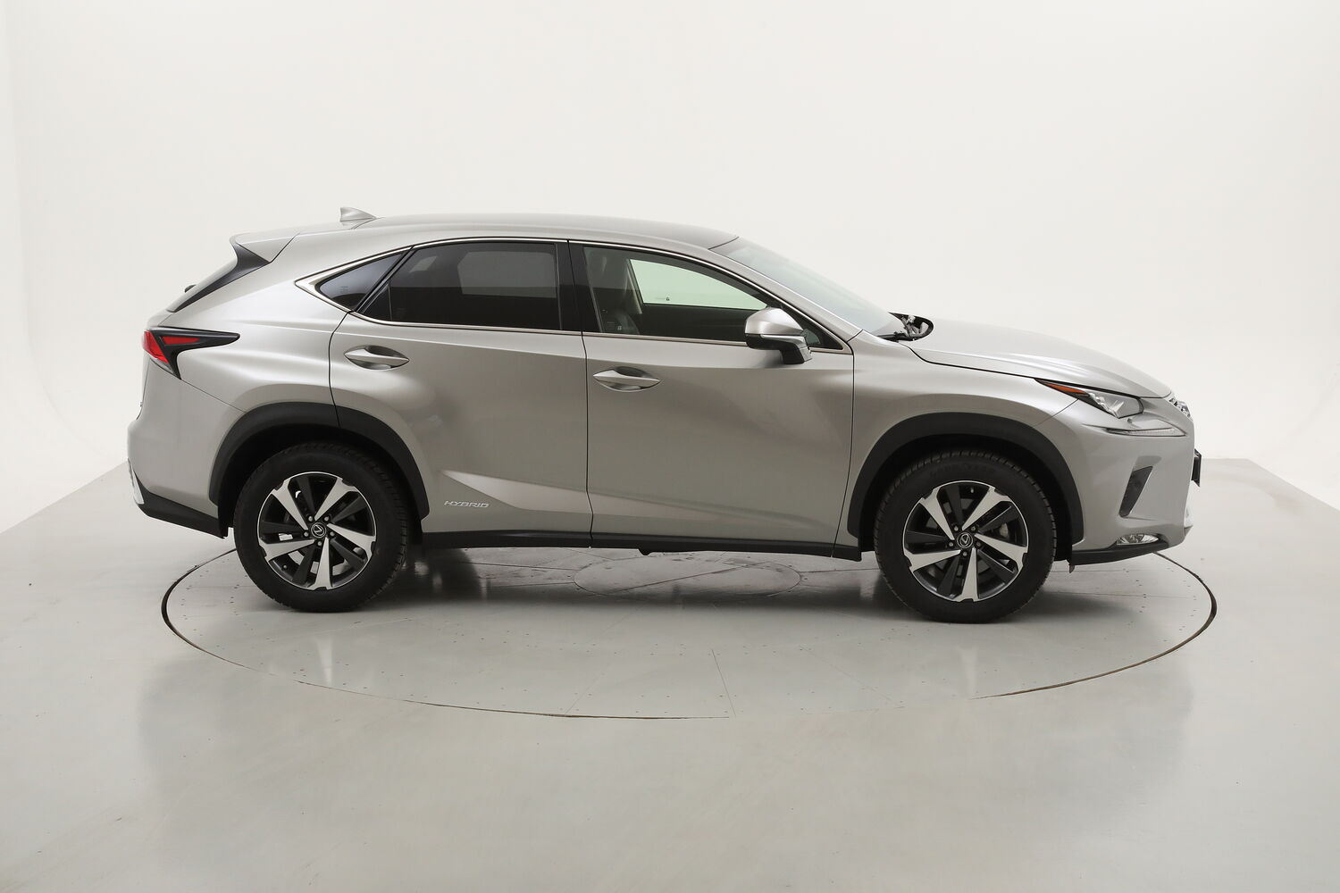 Lexus NX Hybrid Luxury 4WD usata del 2019 con 55.861 km