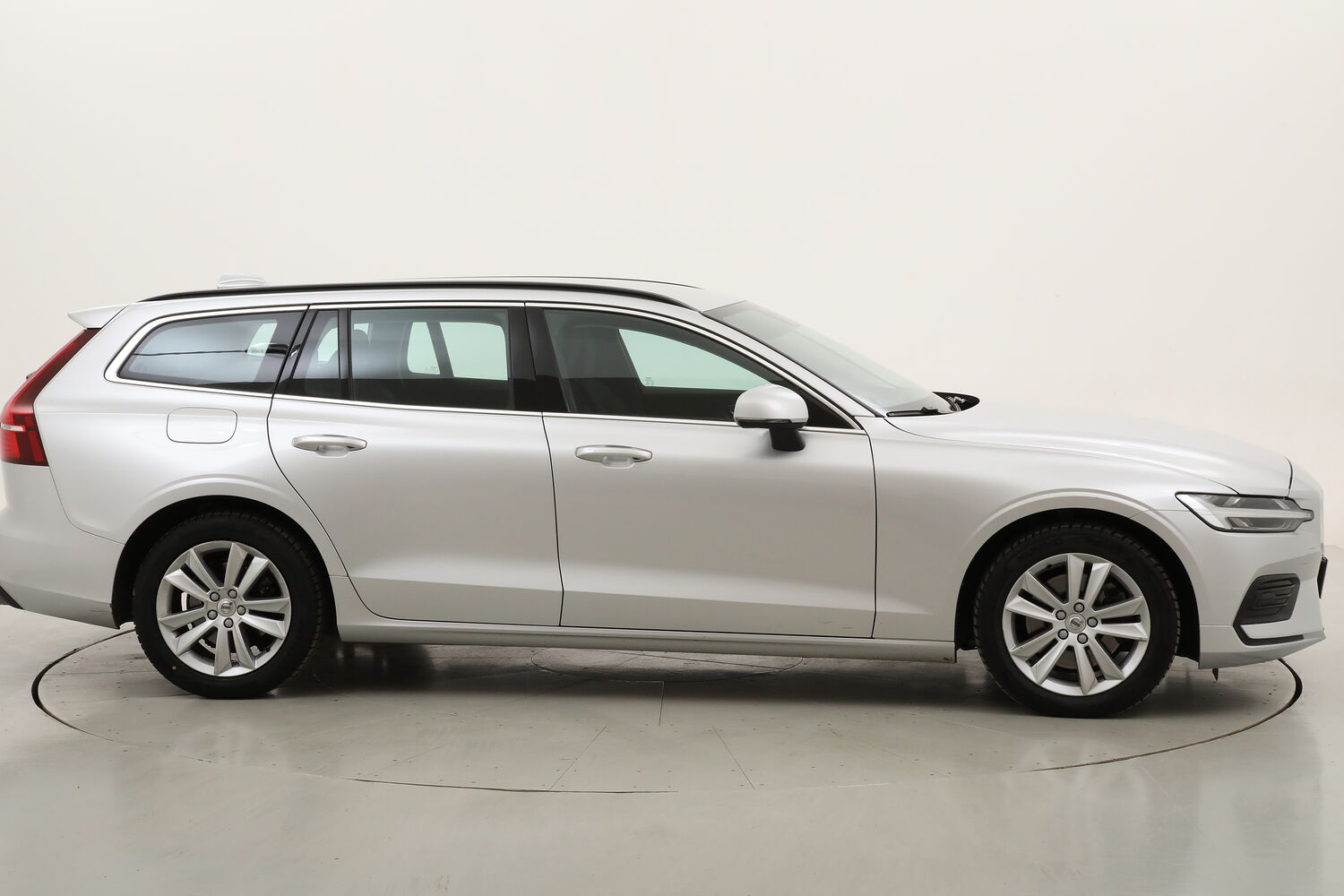 Volvo V60 B4 (d) Momentum Business Pro Geartronic usata del 2021 con 116.038 km