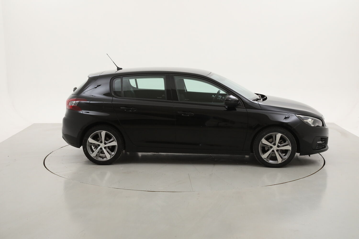 Peugeot 308 Active EAT6 usata del 2019 con 109.543 km