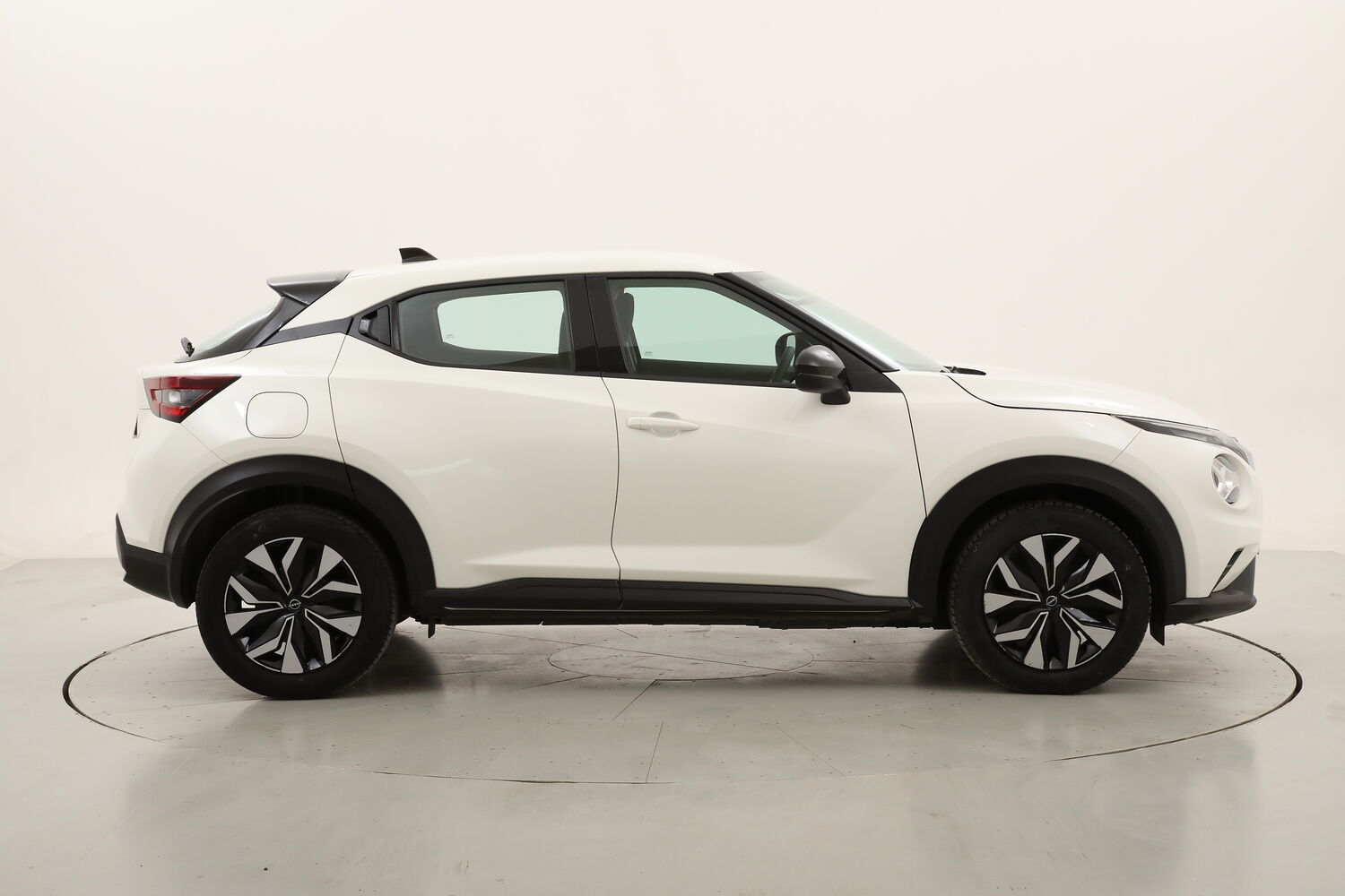 Nissan Juke Acenta usata del 2024 con 48.699 km