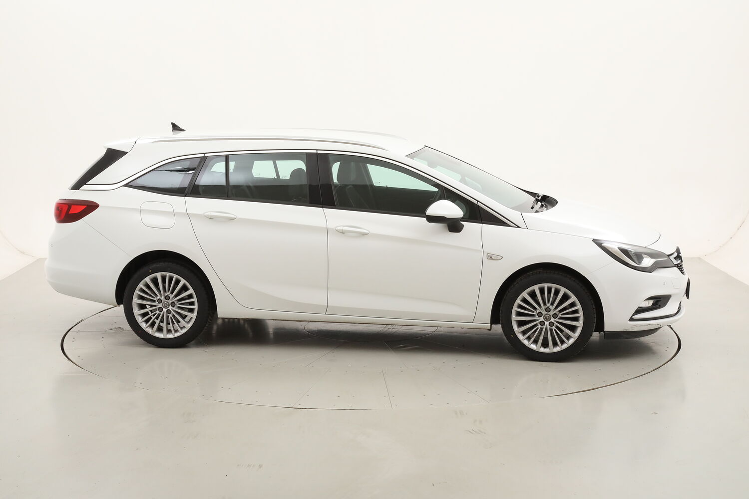 Opel Astra ST Innovation Auto usata del 2019 con 27.885 km