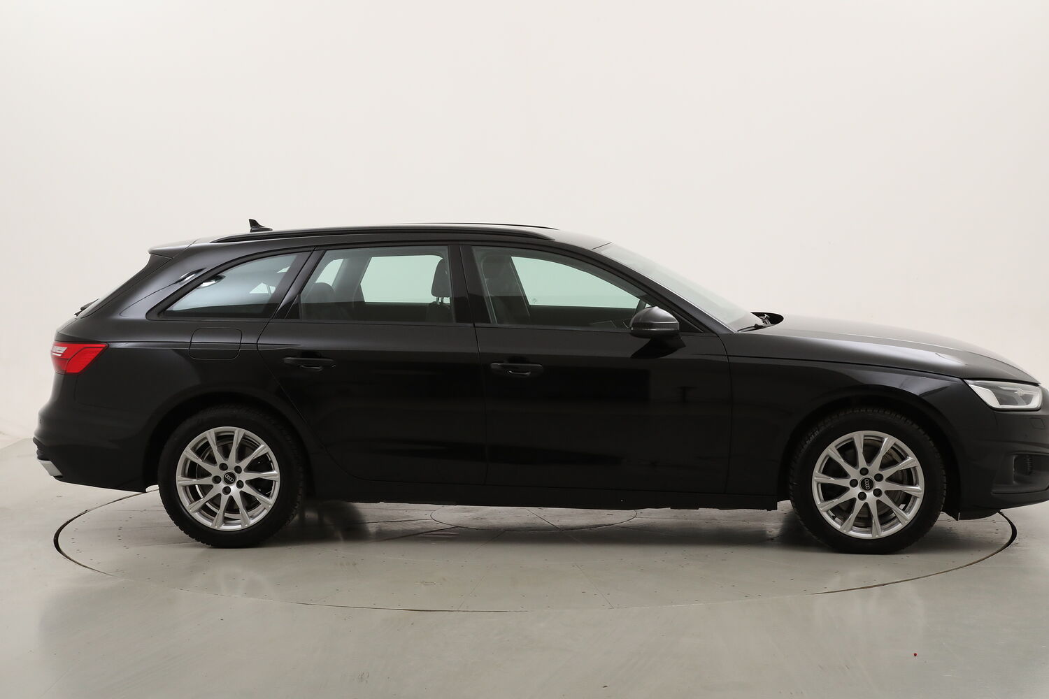 Audi A4 35 TDI Business S tronic usata del 2023 con 37.621 km