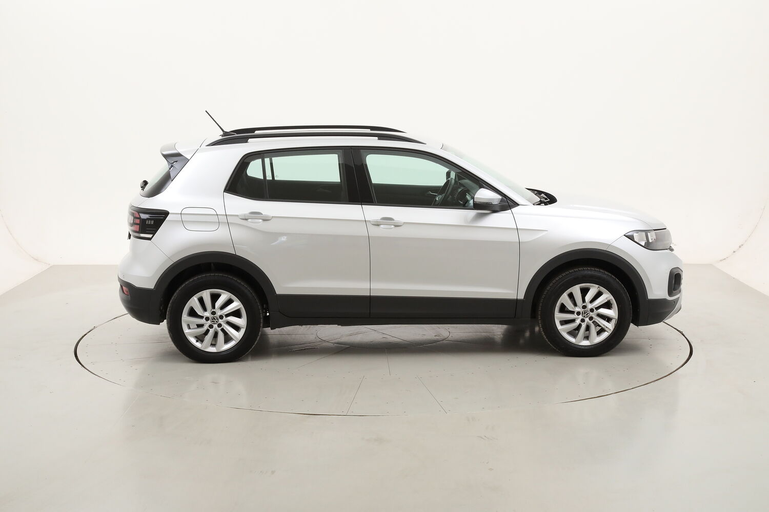 Volkswagen T-Cross Life usata del 2023 con 58.633 km