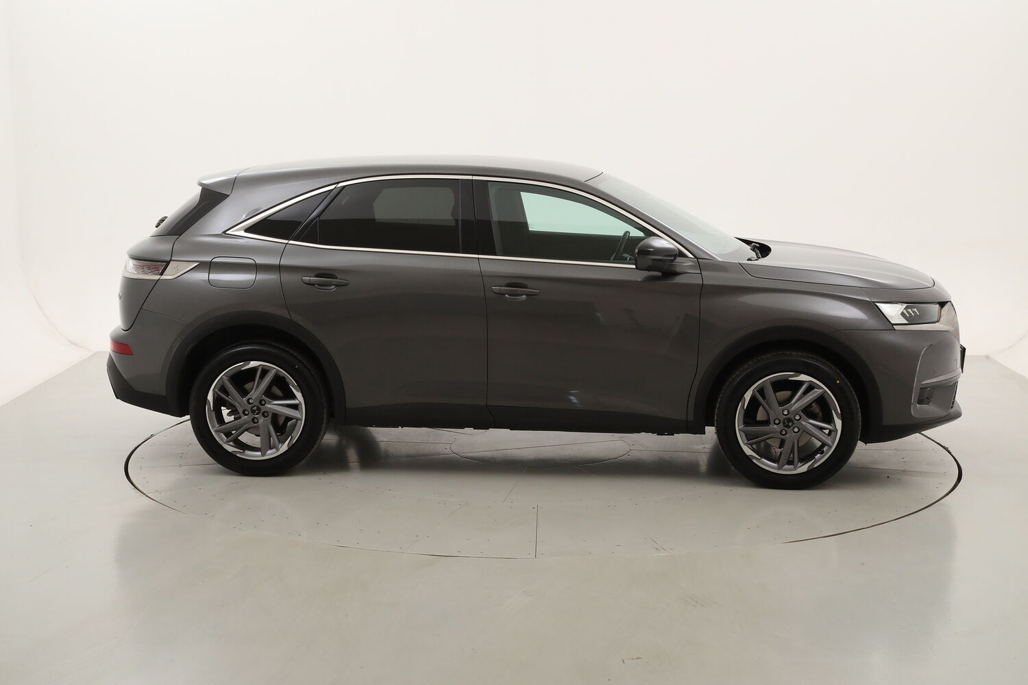 DS DS 7 Crossback Business usata del 2022 con 84.111 km