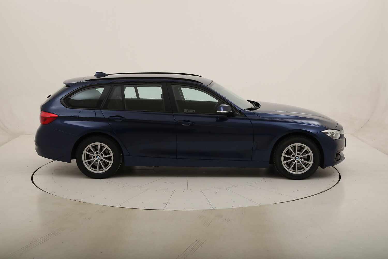 BMW Serie 3 318d Touring Business Advantage usata del 2019 con 95.125 km