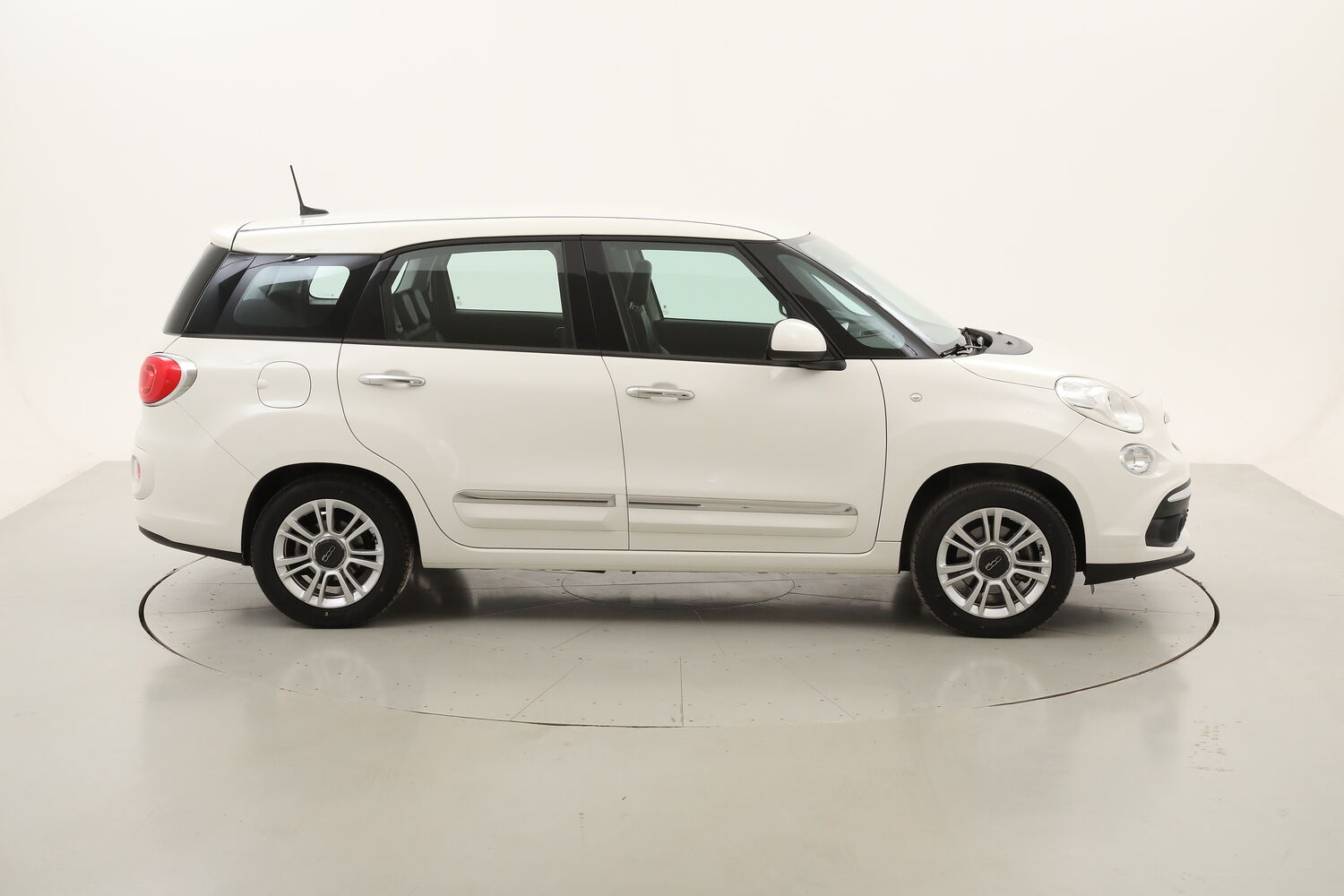 Fiat 500L Wagon Mirror usata del 2021 con 100.962 km