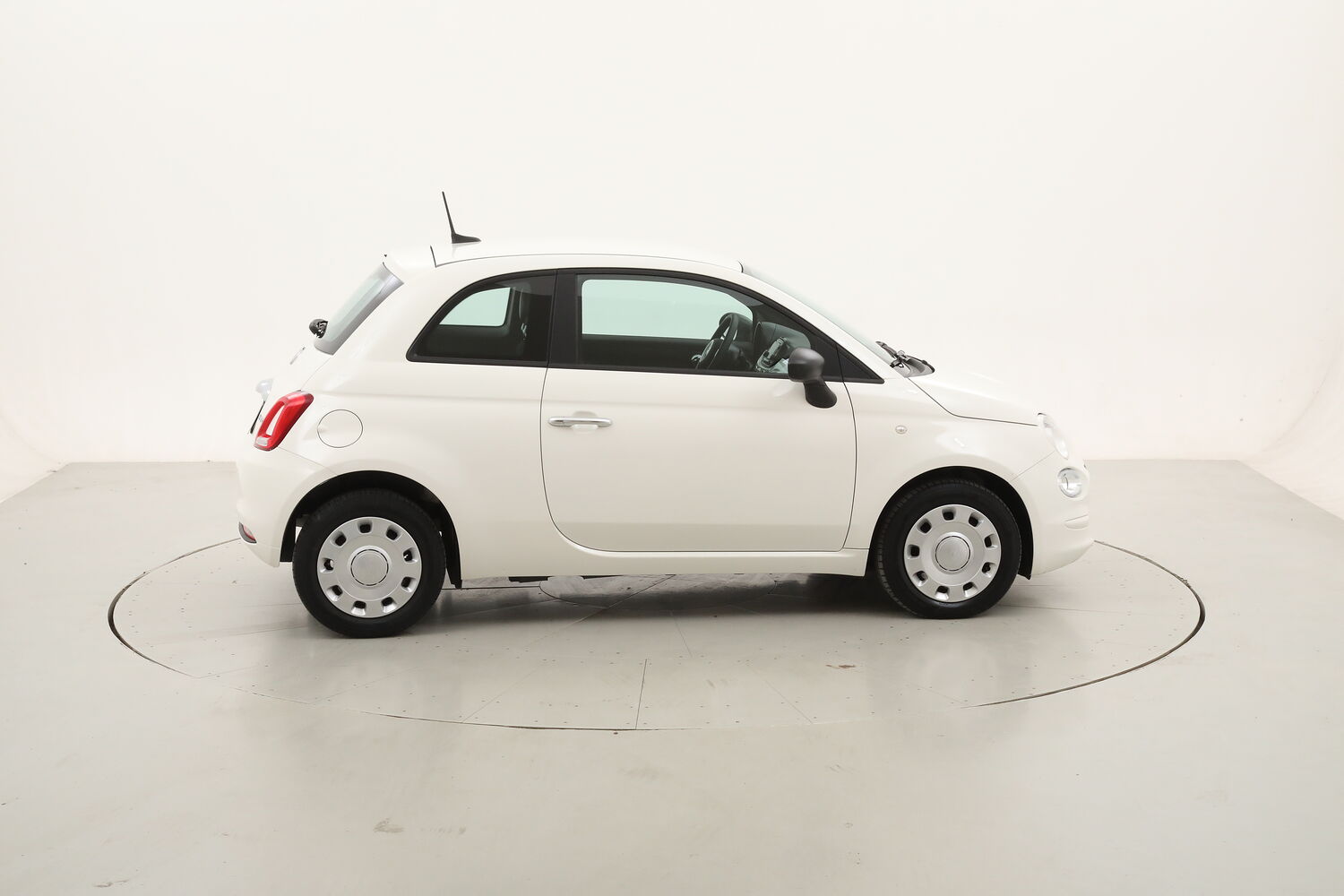 Fiat 500 Hybrid Cult usata del 2021 con 13.831 km