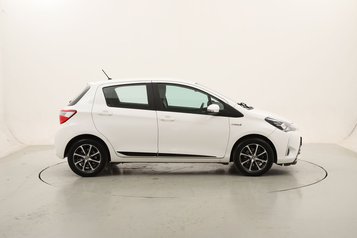 Toyota Yaris Hybrid Active usata del 2018 con 107.130 km