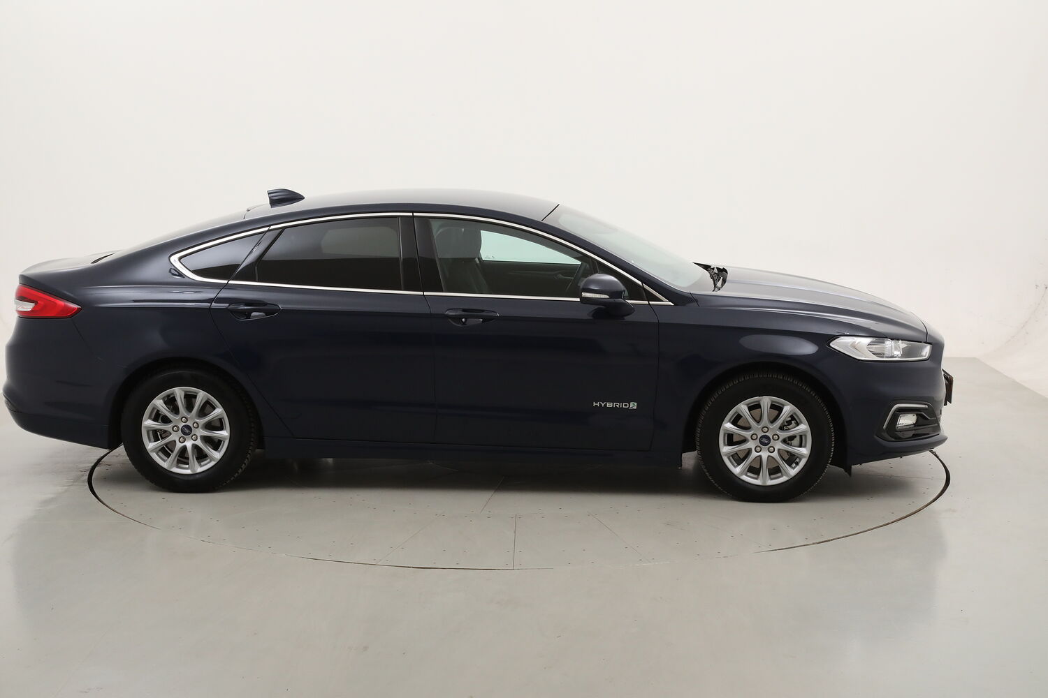 Ford Mondeo Hybrid Titanium Business usata del 2020 con 40.144 km