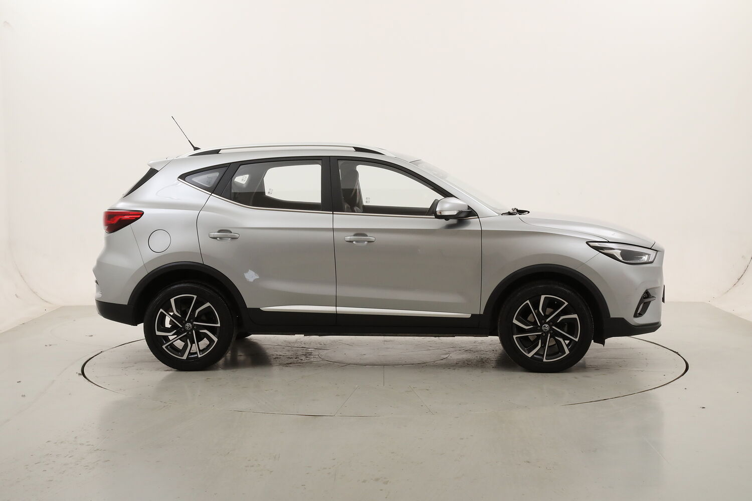 MG ZS Luxury usata del 2024 con 47.797 km